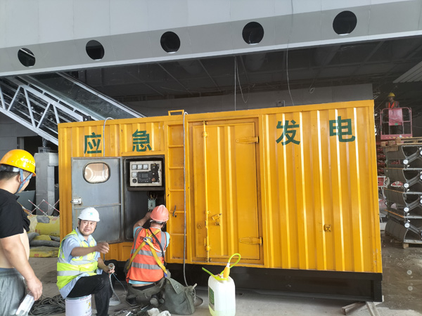 汝阳怎样判断空气滤清器是否需要更换？